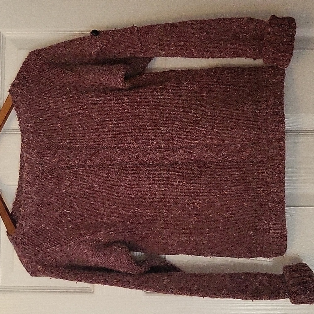 Vintage purple sweater Warm, Cute & Good condition.